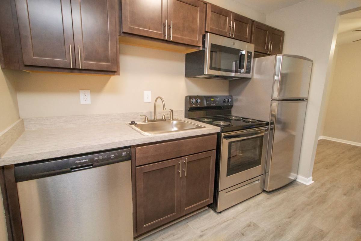 Apartment for rent at 3325 Watkins Lake Rd, Waterford, MI 48328