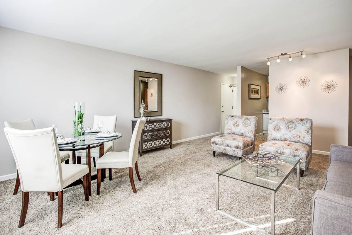 Apartment for rent at 1245 E Prairie Brook Dr, Palatine, IL 60074