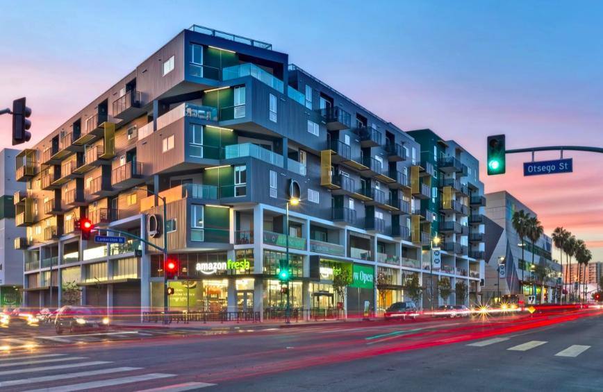 Apartment for rent at 5115 Lankershim Blvd, North Hollywood, CA 91601