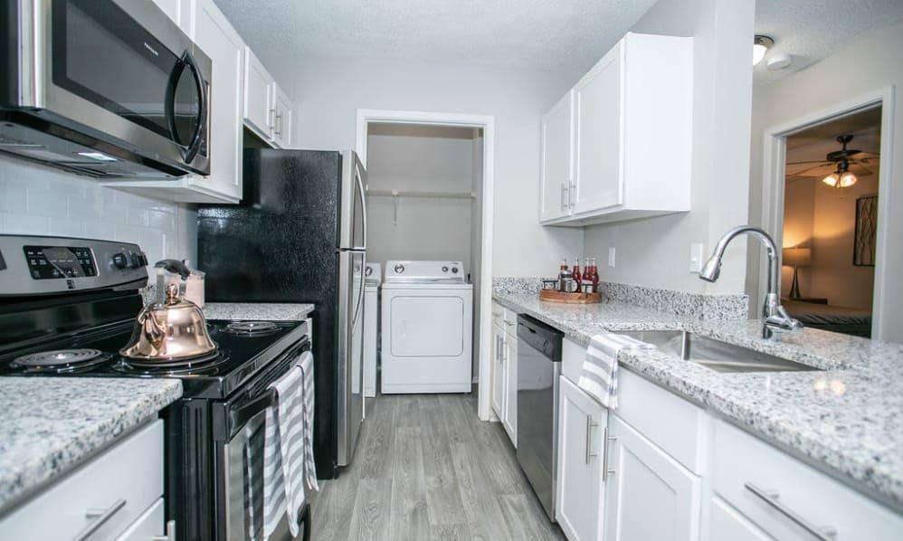 Apartment for rent at 950 Executive Dr, Alpharetta, GA 30005