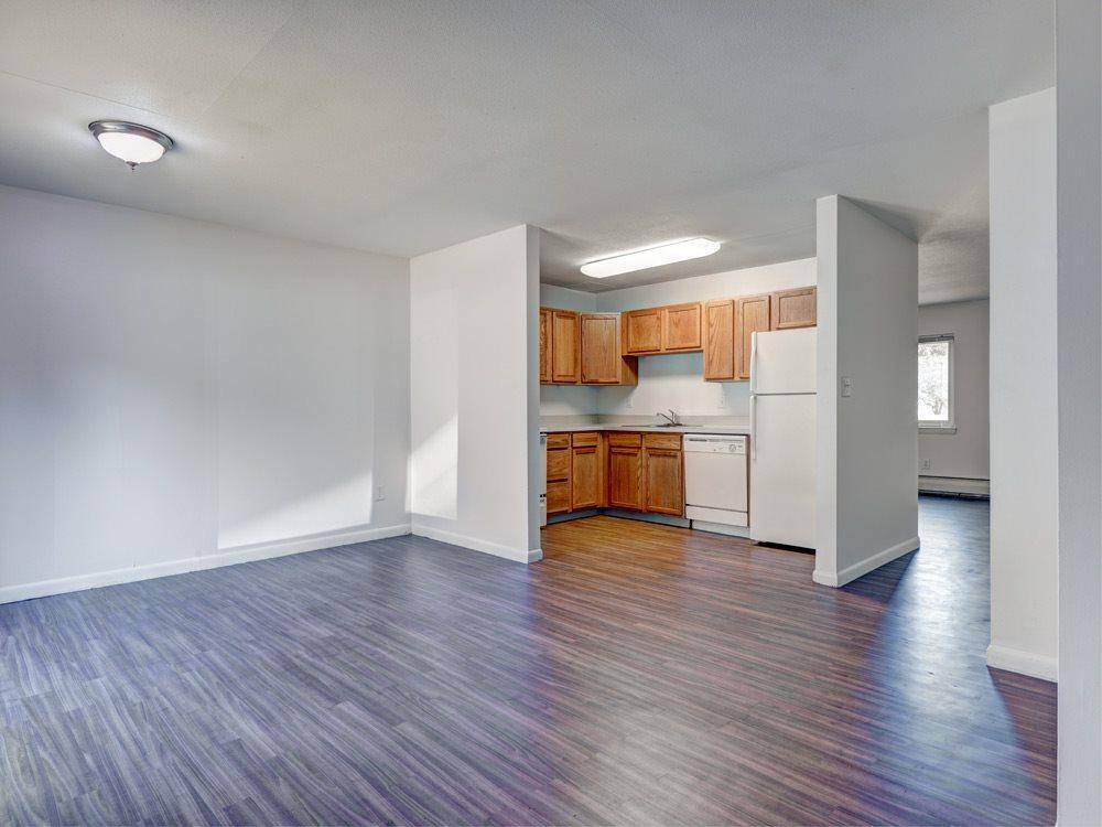 Townhouse for rent at 1 Rolling Green Dr, Amherst, MA 01002