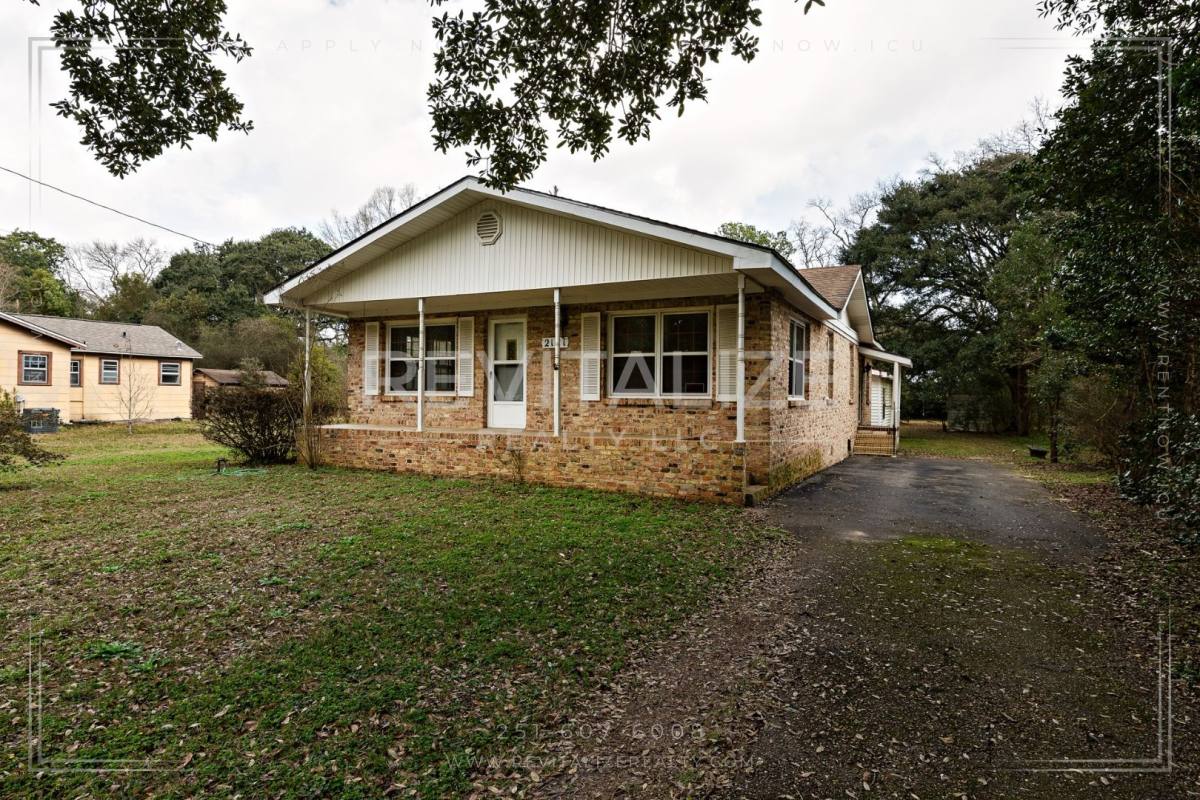 House for rent at 2121 Barron Place, Mobile, AL 36605