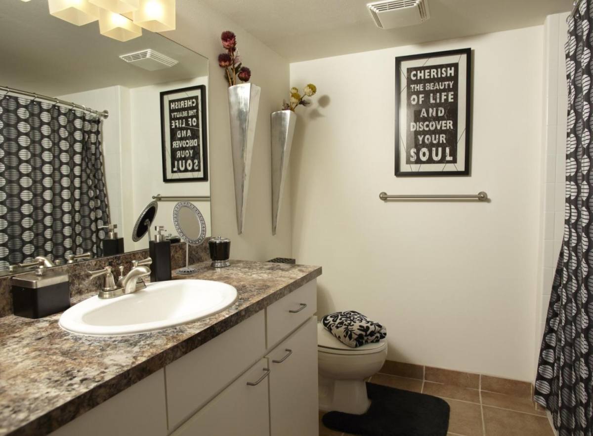 Apartment for rent at 501 SE 2nd St, Fort Lauderdale, FL 33301