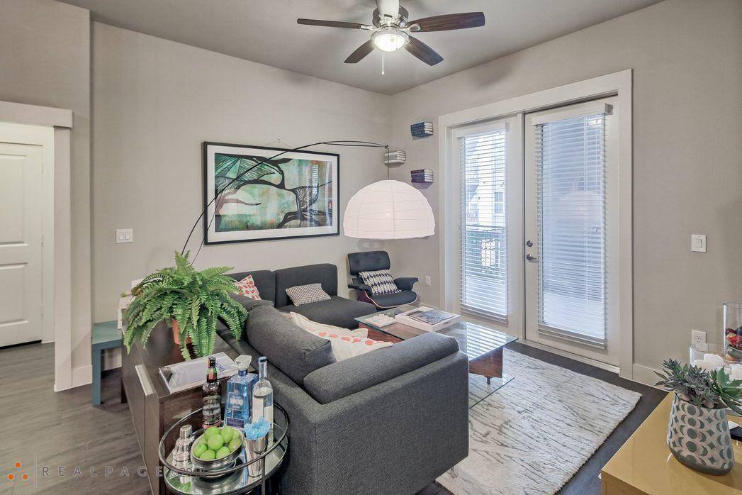 Apartment for rent at Avenue on Fairmount, 4210 Fairmount St, Dallas, TX 75219