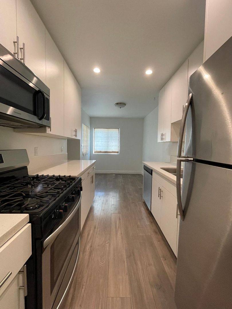 Apartment for rent at 255 N Union Ave, Los Angeles, CA 90026