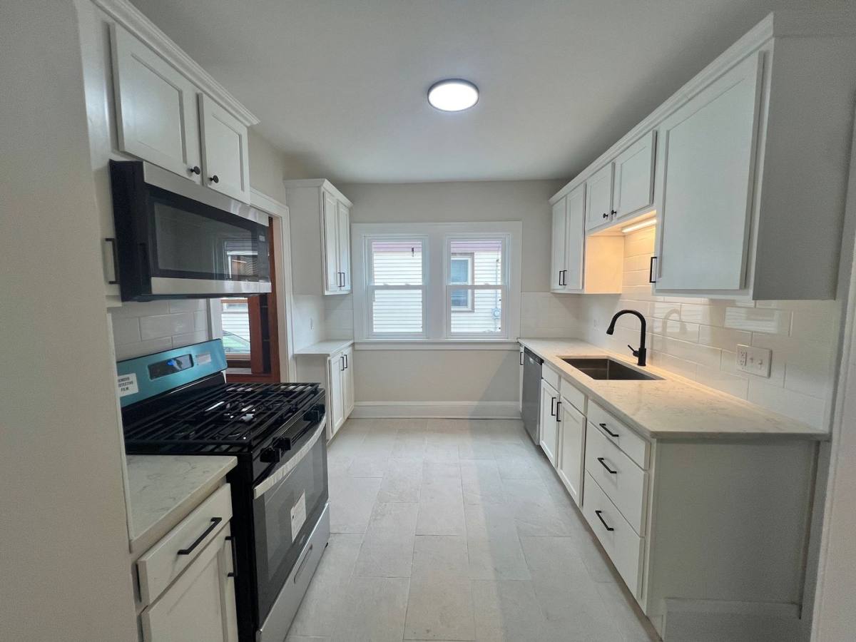 Apartment for rent at 2068 Waterbury Rd, Lakewood, OH 44107