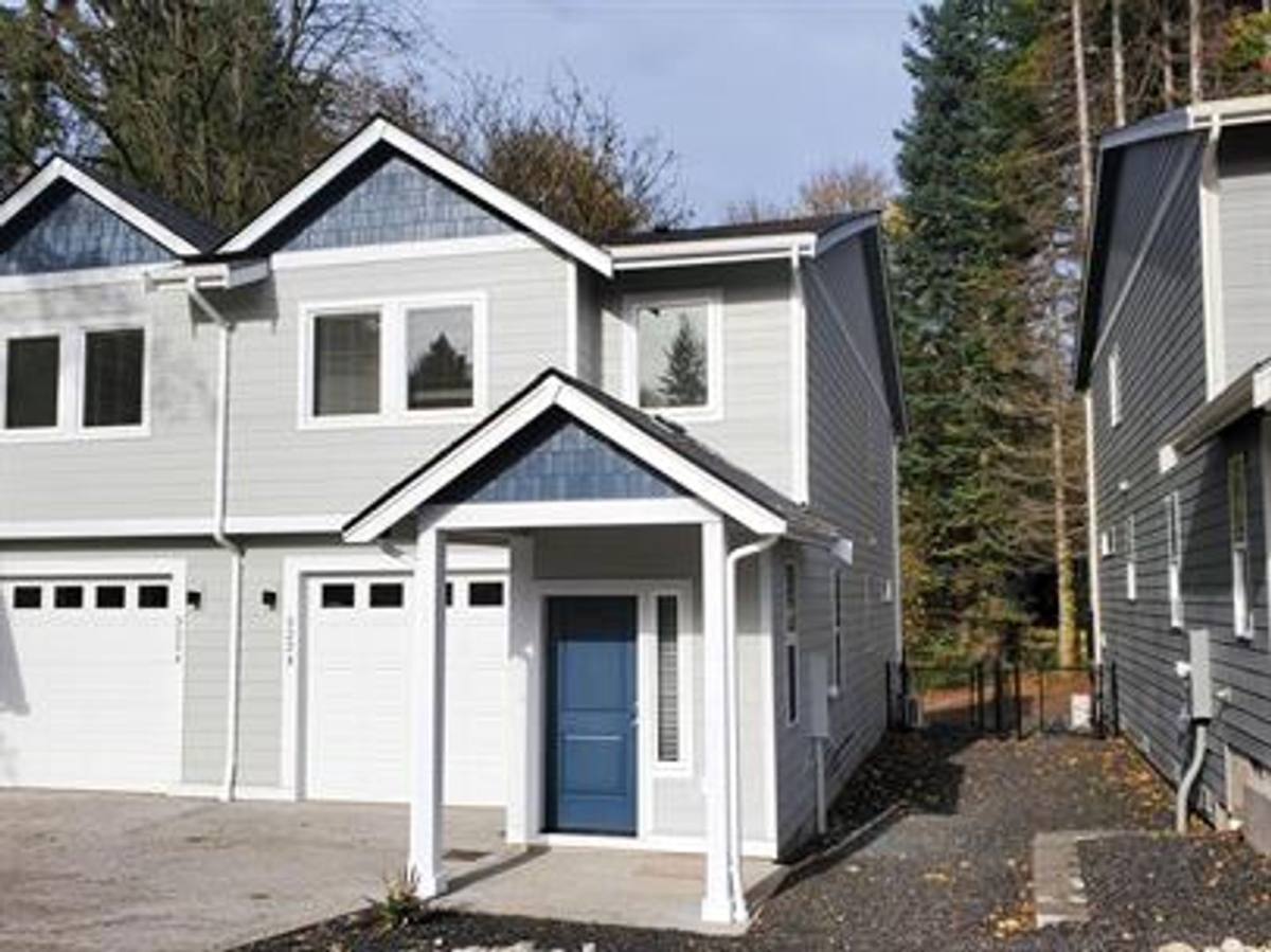 Townhouse for rent at 322 Bates St SW #B, Olympia, WA 98512