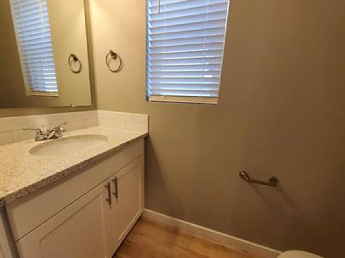 Townhouse for rent at 322 Bates St SW #B, Olympia, WA 98512