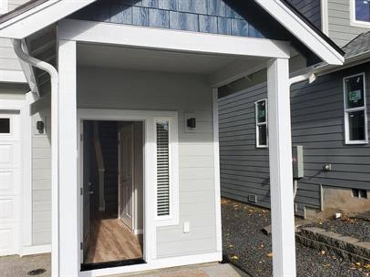 Townhouse for rent at 322 Bates St SW #B, Olympia, WA 98512