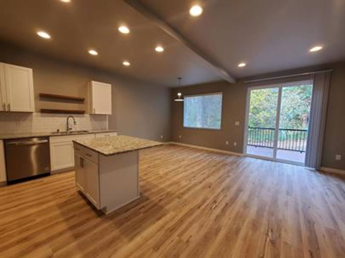 Townhouse for rent at 322 Bates St SW #B, Olympia, WA 98512