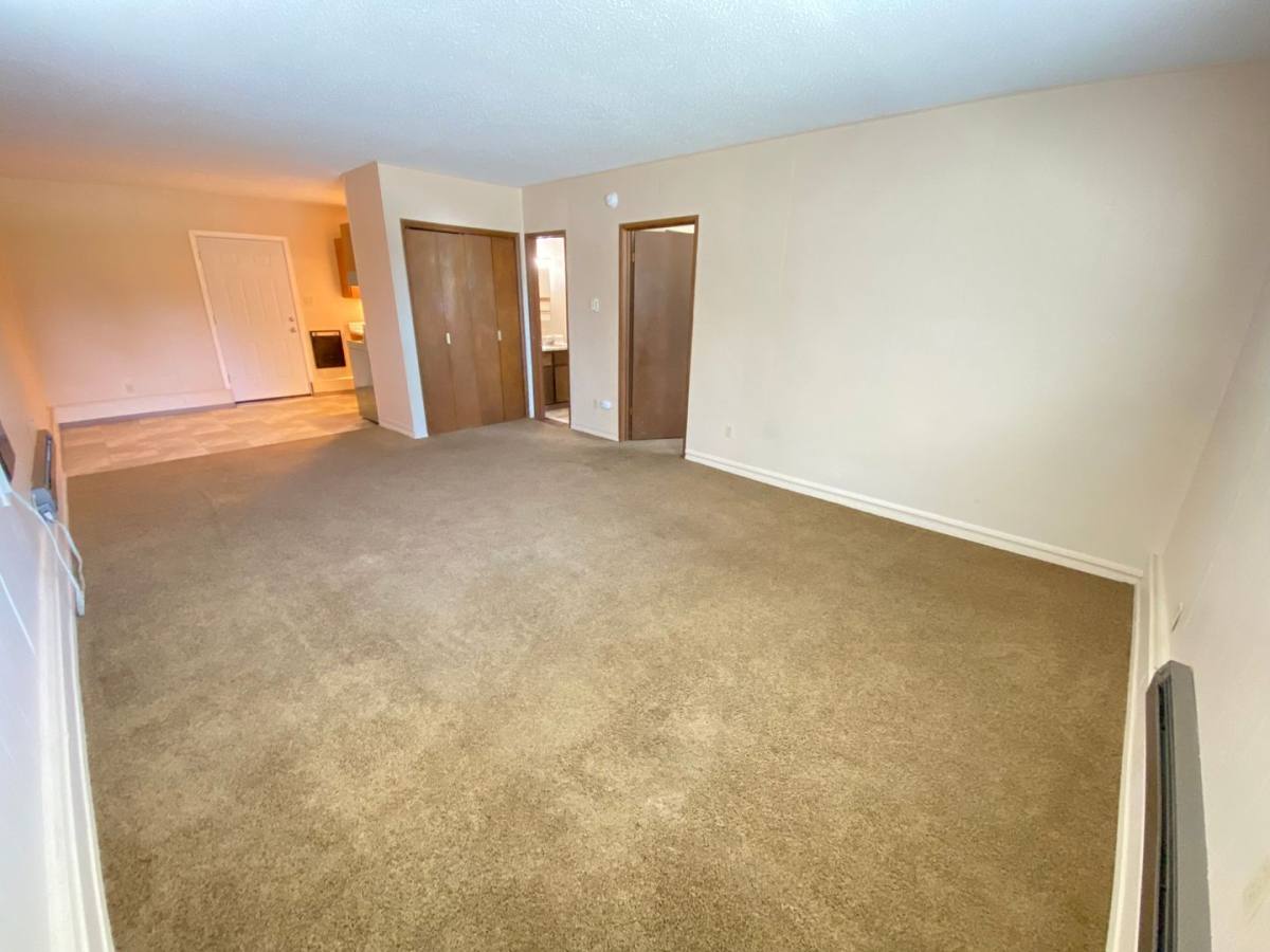 Apartment for rent at 111 W 12th Ave, Ellensburg, WA 98926