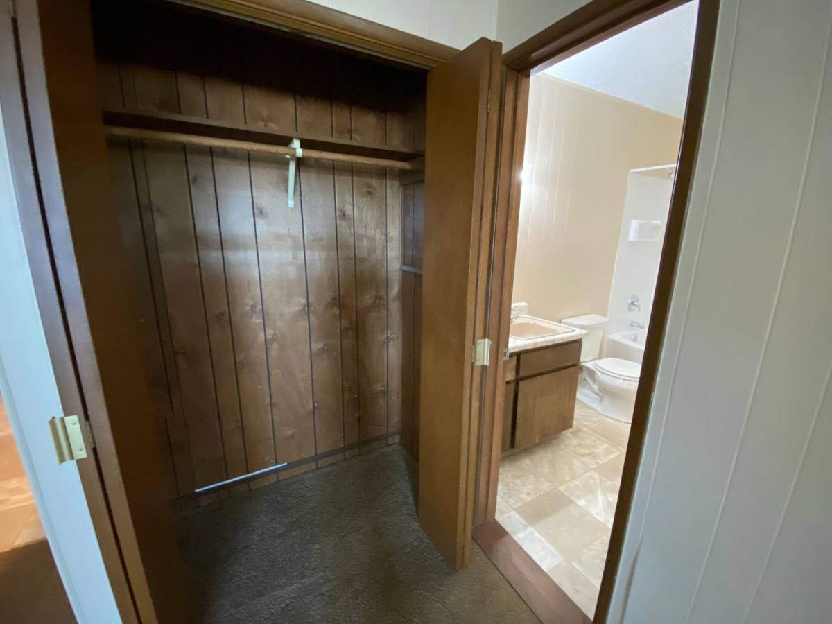 Apartment for rent at 111 W 12th Ave, Ellensburg, WA 98926