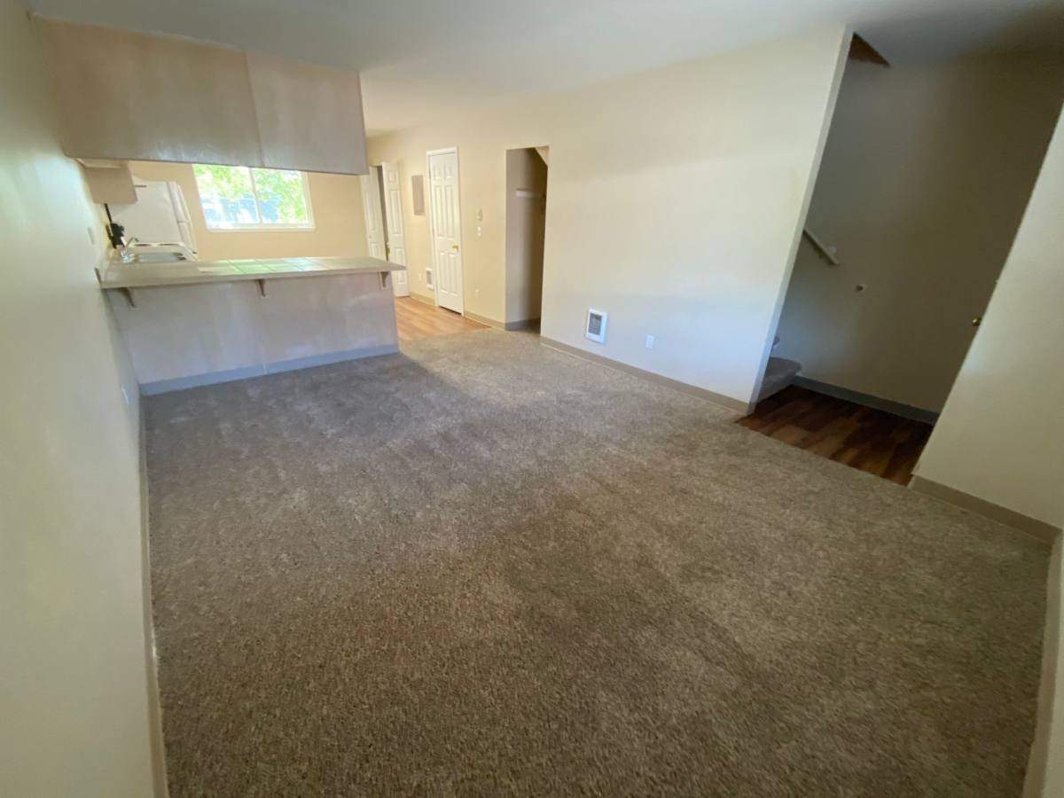 Apartment for rent at 707 E 18th Ave, Ellensburg, WA 98926