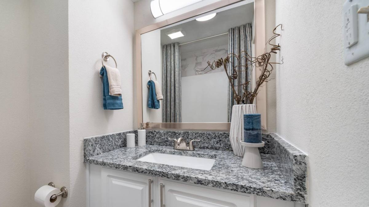 Apartment for rent at Sterling Oaks Apartment Homes, 3200 Oakwood Village Lane, Atlanta, GA 30341
