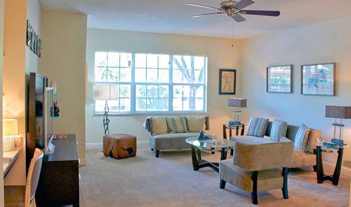 Apartment for rent at Windsor, 911 S Park Rd, Hollywood, FL 33021