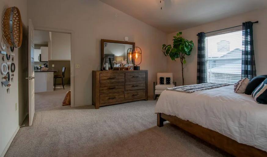 Apartment for rent at Stonehorse Crossing Apartment Homes, 14320 Mezzaluna Ave, Oklahoma City, OK 73134