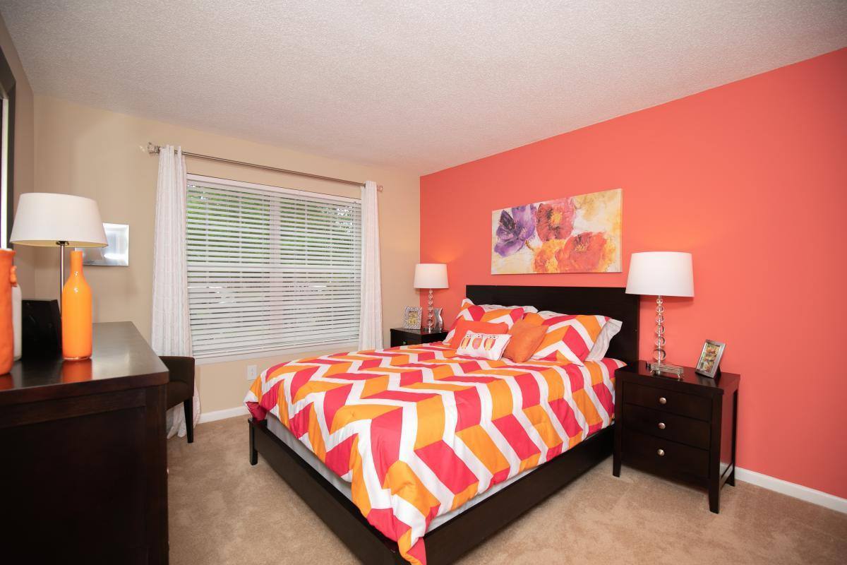 Apartment for rent at Elements on Park, 10019 Plum Creek Lane, Charlotte, NC 28210