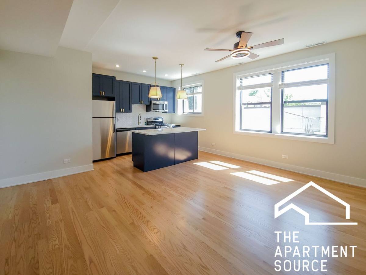 Apartment for rent at 2020 W Montrose Ave #2C, Chicago, IL 60618