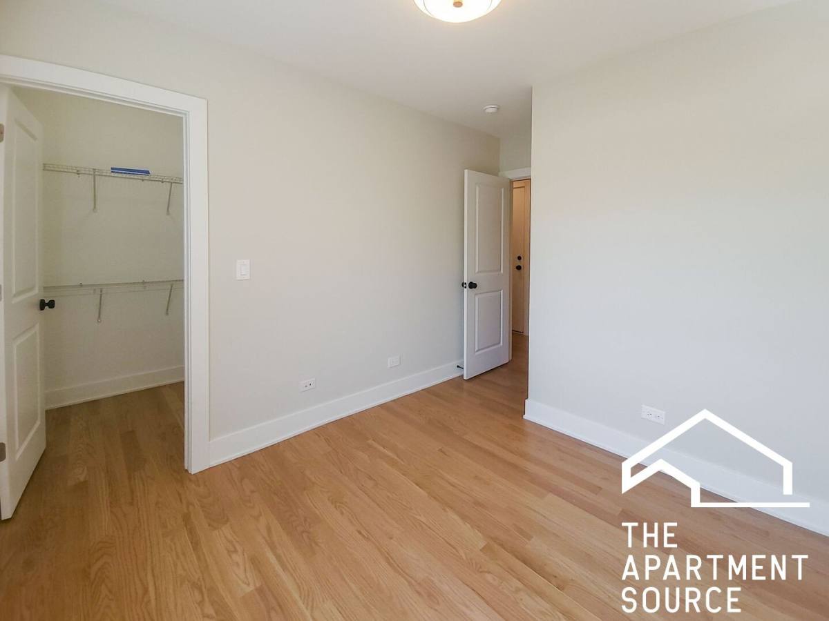 Apartment for rent at 2020 W Montrose Ave #2C, Chicago, IL 60618