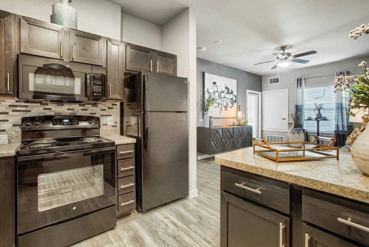 Apartment for rent at 2086 Porter Rd, Conroe, TX 77301