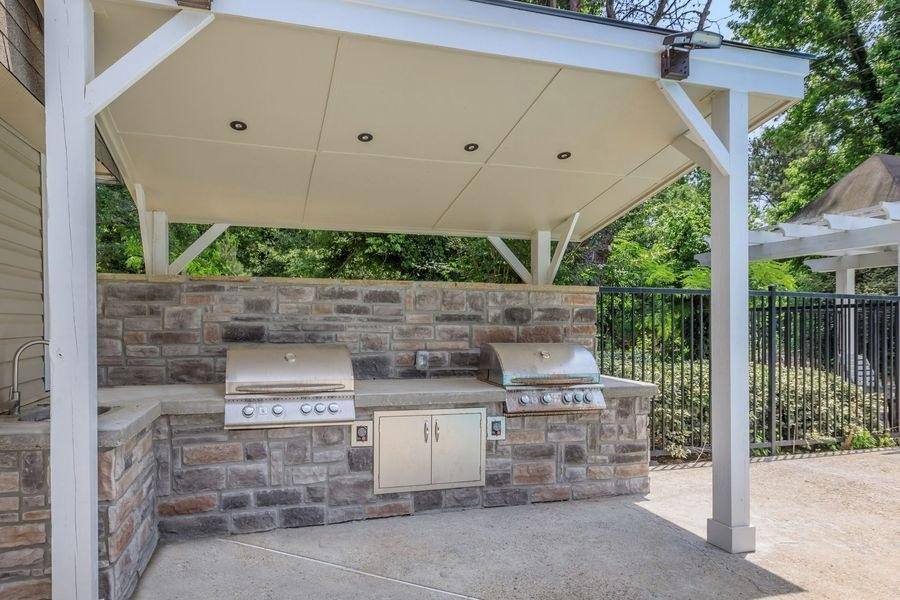 Apartment for rent at The Retreat at Marketplace, 3390 Fairburn Rd SW, Atlanta, GA 30331