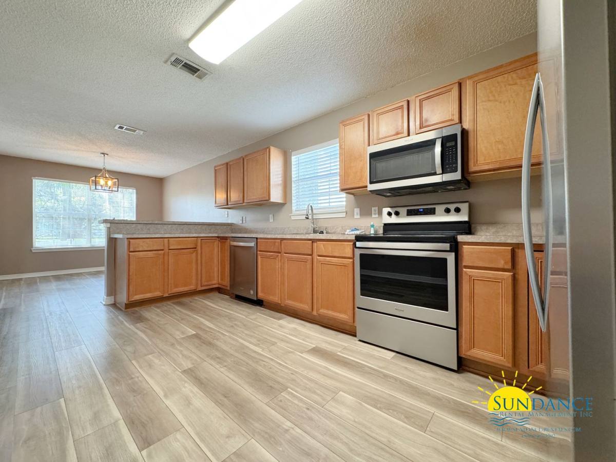 House for rent at 215 Twin Lakes Lane, Destin, FL 32541