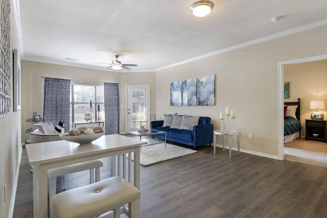 Apartment for rent at 101 N Roaring Springs Rd, Fort Worth, TX 76114