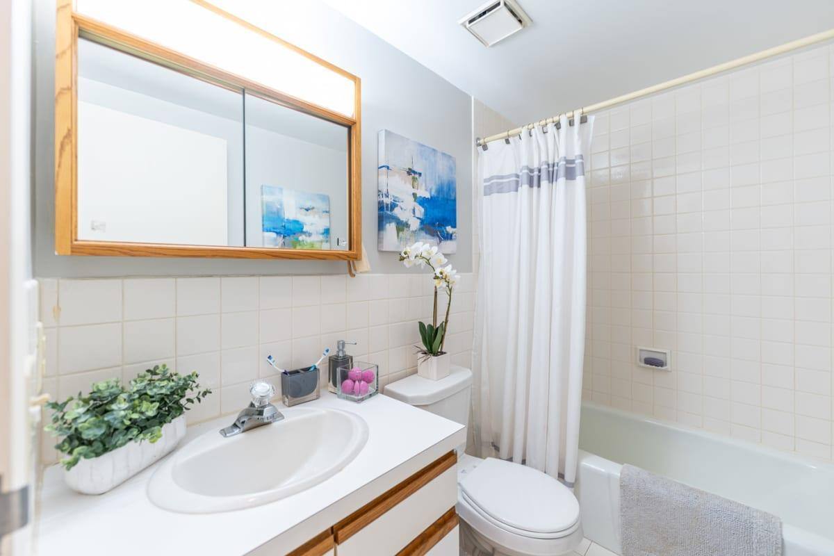 Apartment for rent at Shrewsbury Commons, 51 Commons Dr, Shrewsbury, MA 01545