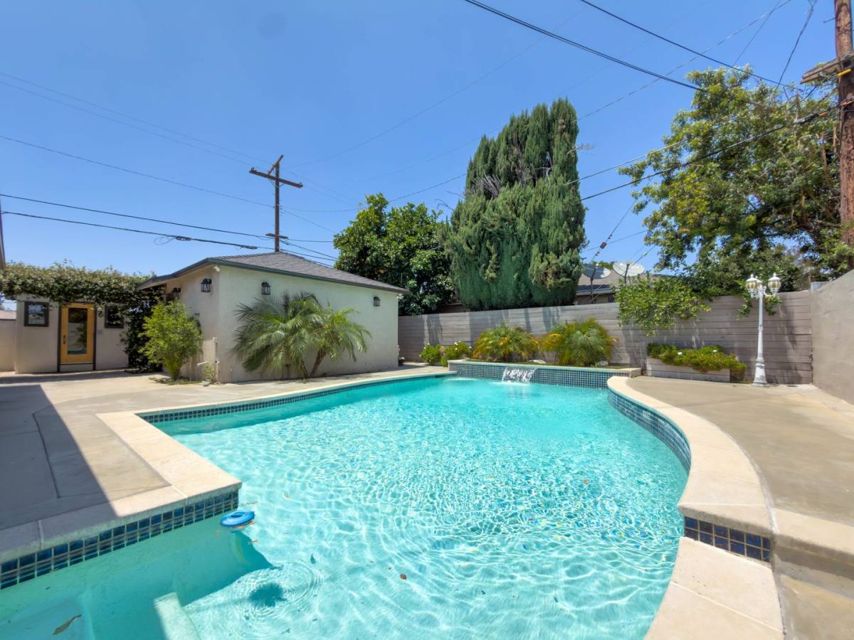 House for rent at 17631 Willard St, Northridge, CA 91325