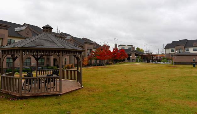 Apartment for rent at 2133 E 2nd St, Edmond, OK 73034
