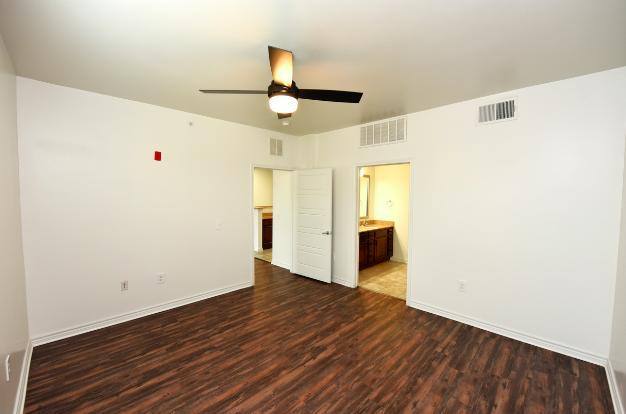 Apartment for rent at 2133 E 2nd St, Edmond, OK 73034