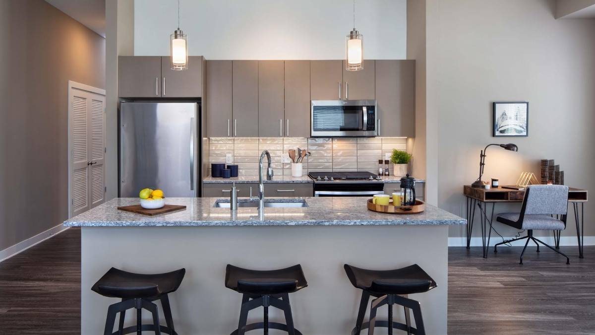 Apartment for rent at 50 Yorktown Shopping Center, Lombard, IL 60148