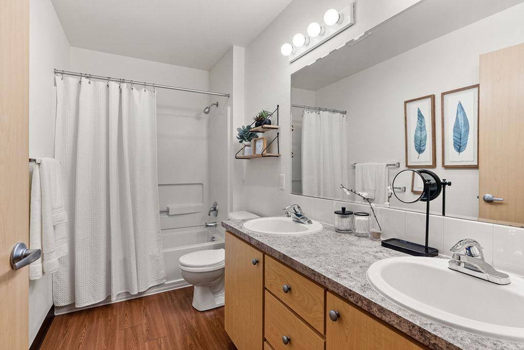 Apartment for rent at Sterling Heights, 1221 SE Ellsworth Rd, Vancouver, WA 98664