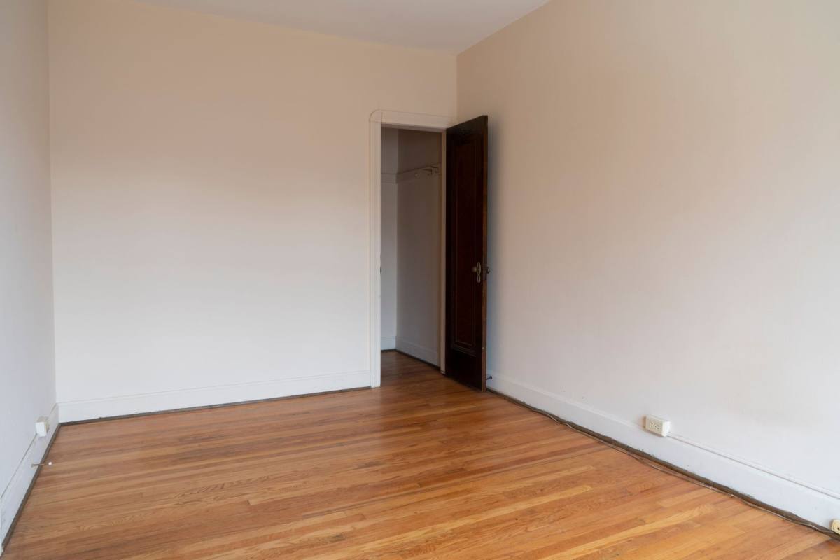 Apartment for rent at 1385 Manor Park Ave, Lakewood, OH 44107