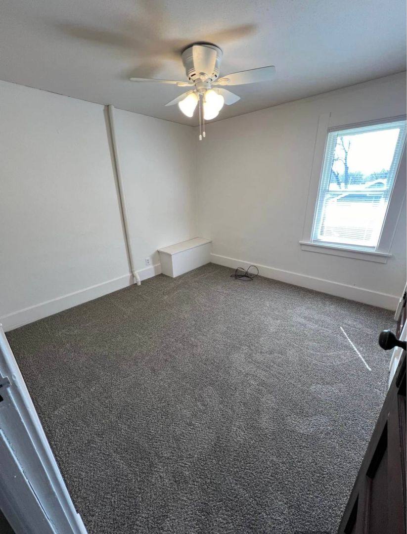 Apartment for rent at 702 N Washington, Aberdeen, SD 57401
