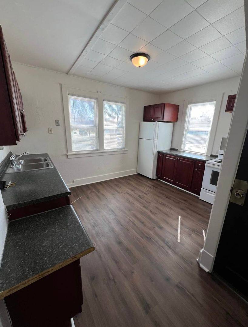 Apartment for rent at 702 N Washington, Aberdeen, SD 57401