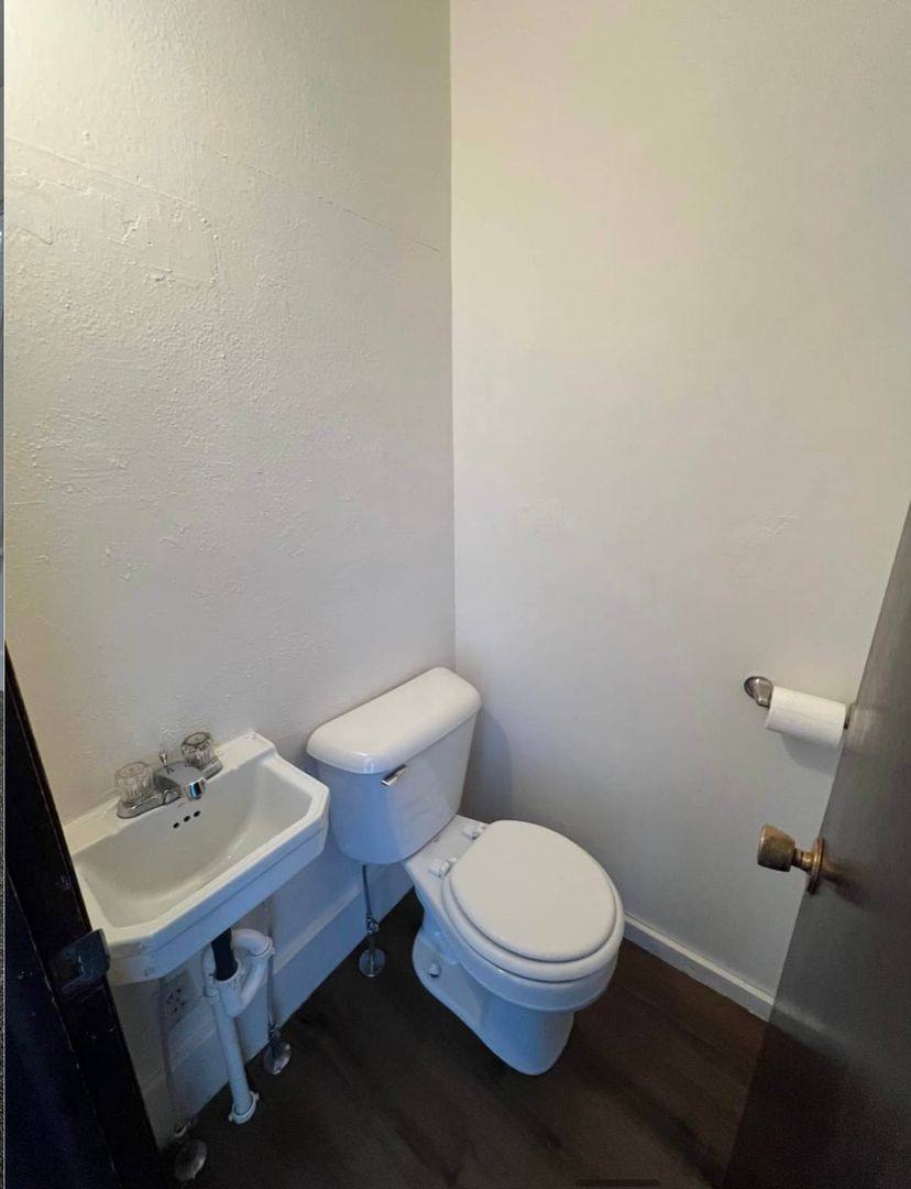 Apartment for rent at 702 N Washington, Aberdeen, SD 57401