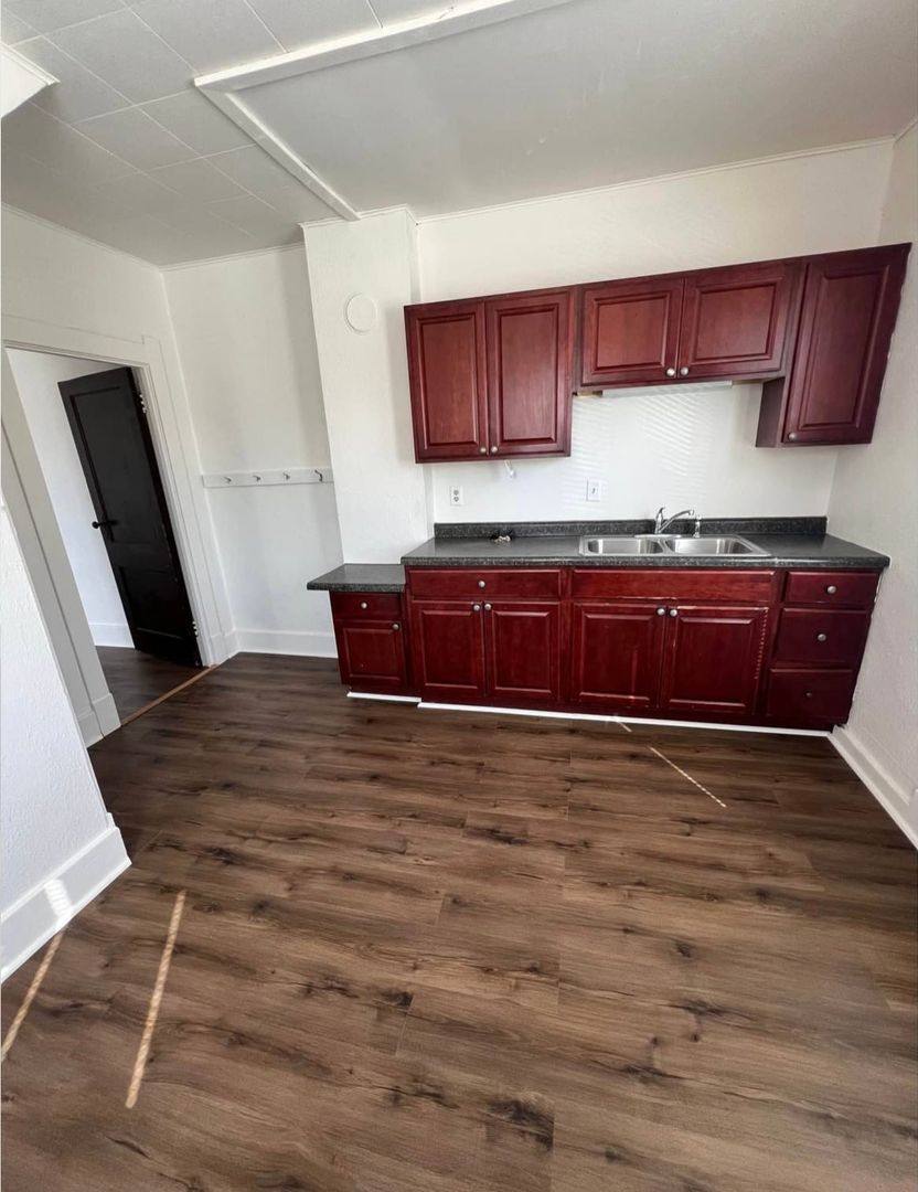 Apartment for rent at 702 N Washington, Aberdeen, SD 57401