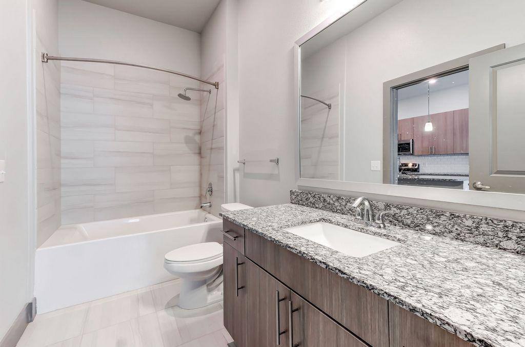 Apartment for rent at 10151 Shoreview Rd, Dallas, TX 75238