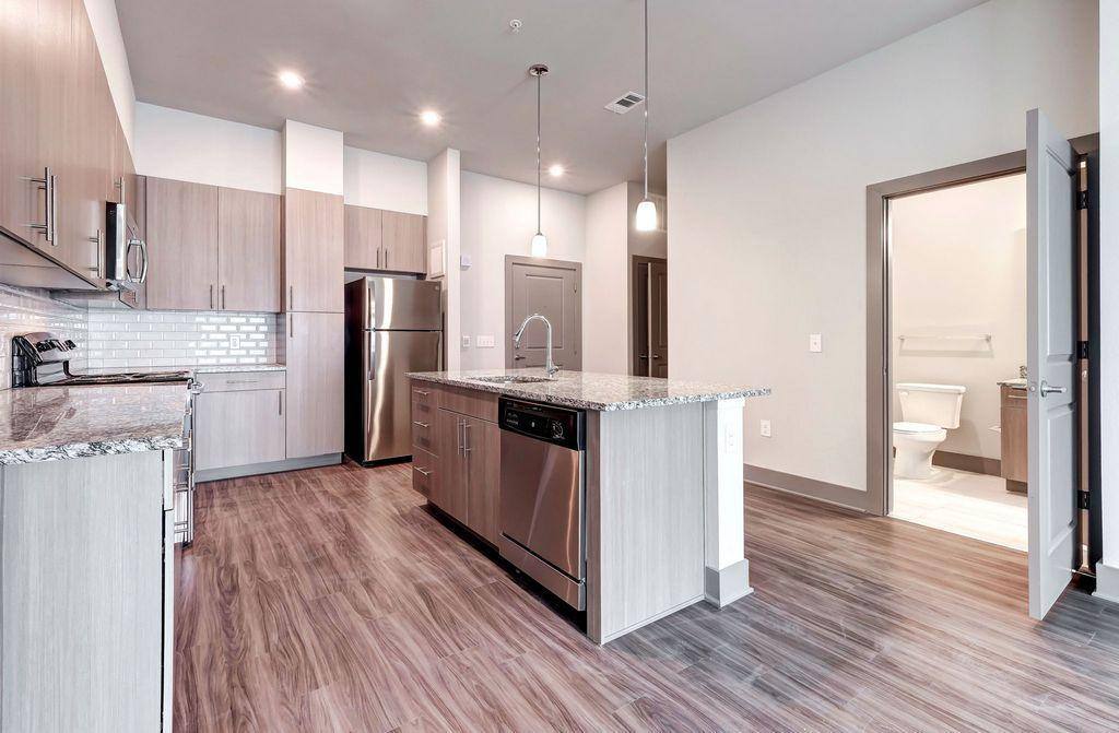 Apartment for rent at 10151 Shoreview Rd, Dallas, TX 75238