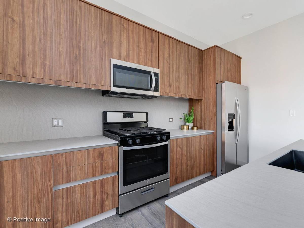Apartment for rent at 2112 N Nashville Ave, Elmwood Park, IL 60707