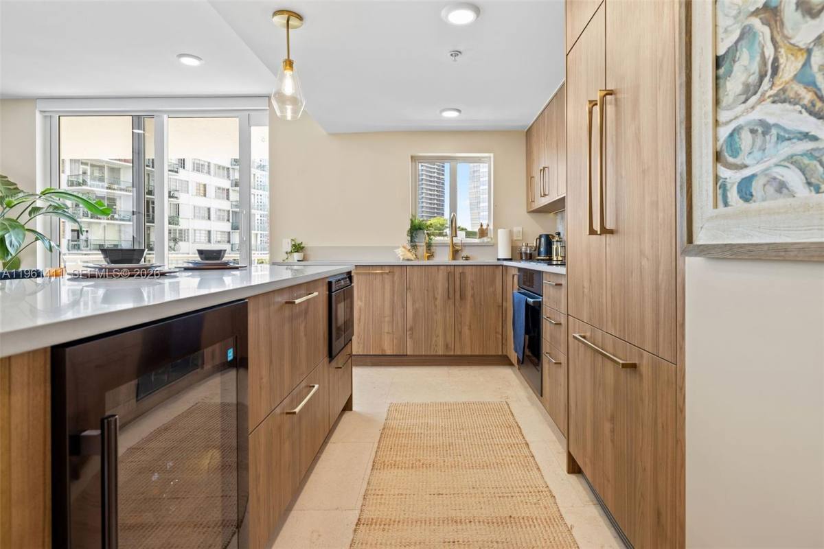 Condo for rent at 1402 Brickell Bay Dr #603, Miami, FL 33131