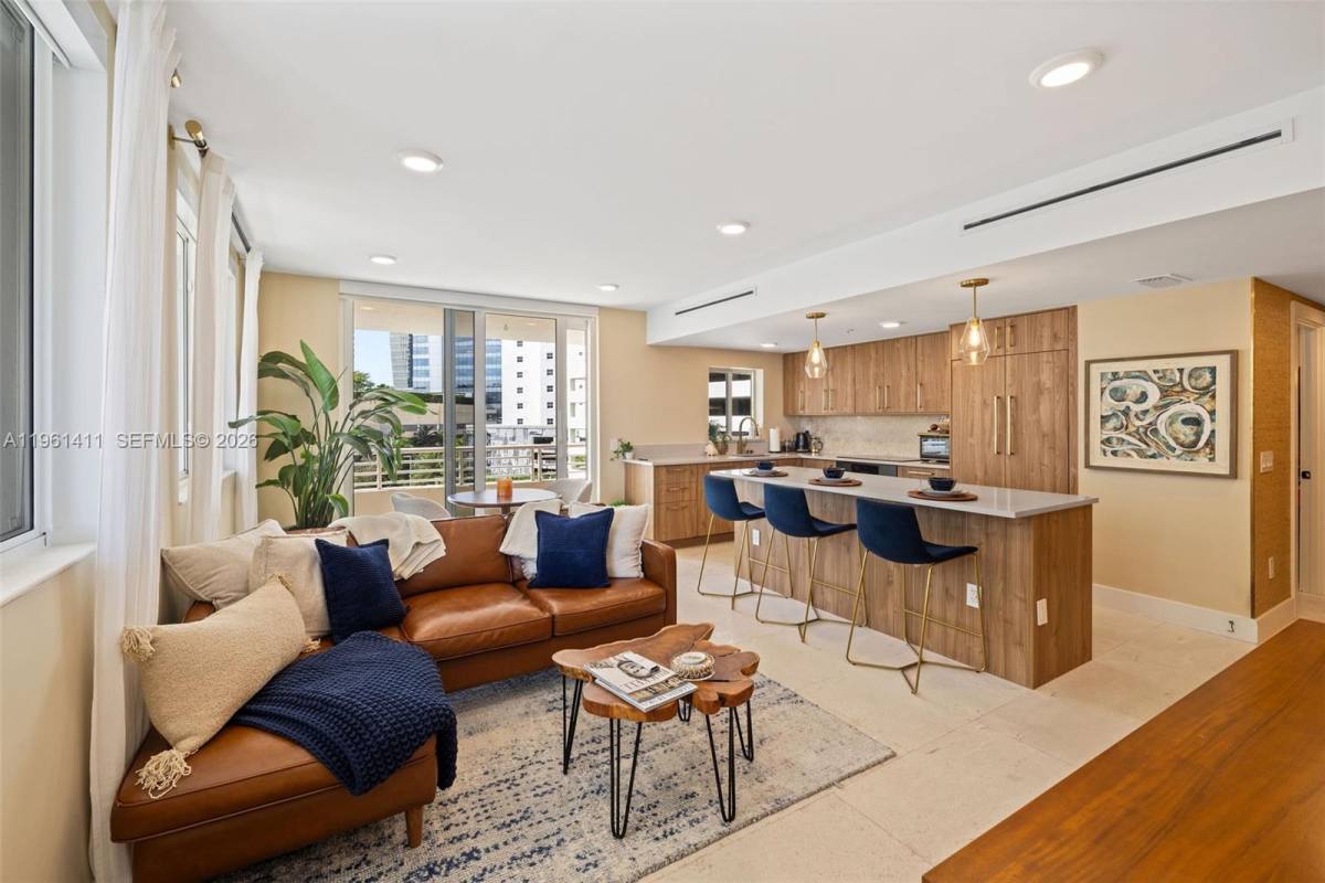 Condo for rent at 1402 Brickell Bay Dr #603, Miami, FL 33131