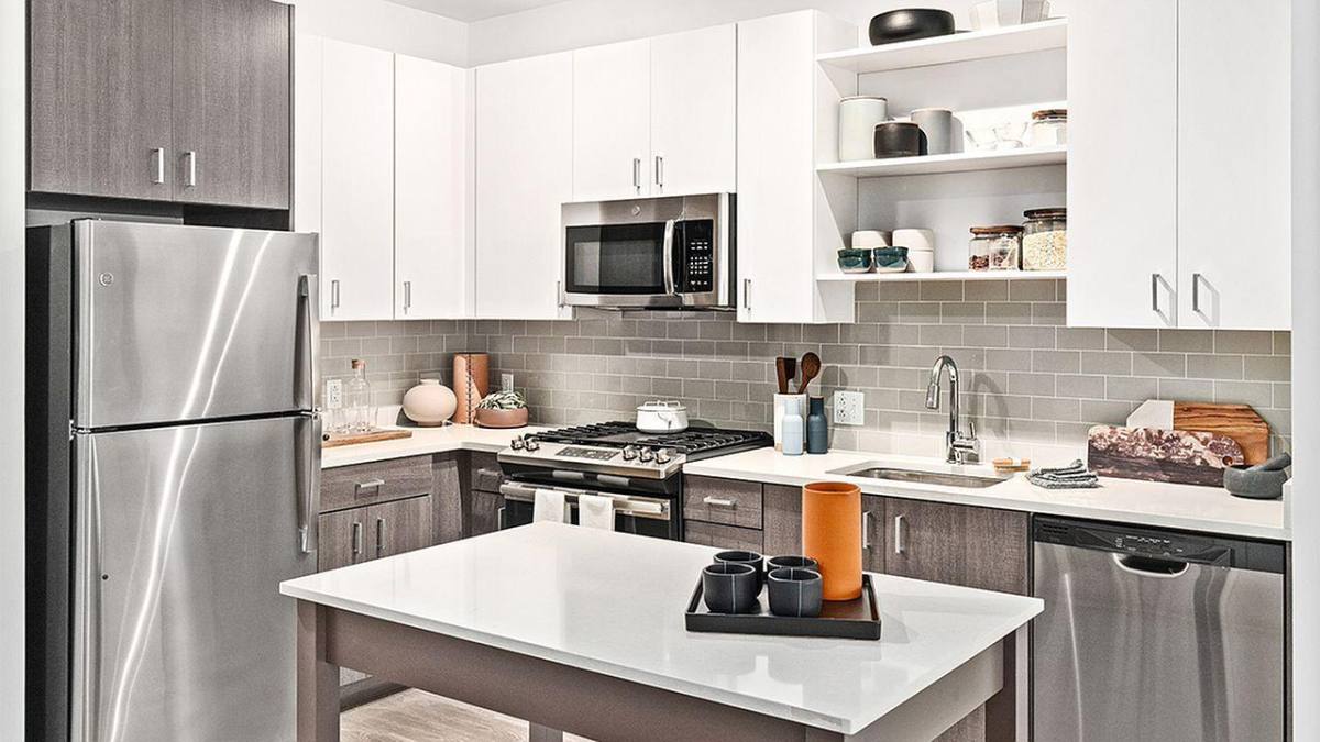 Apartment for rent at 266 Waverly St, Framingham, MA 01702