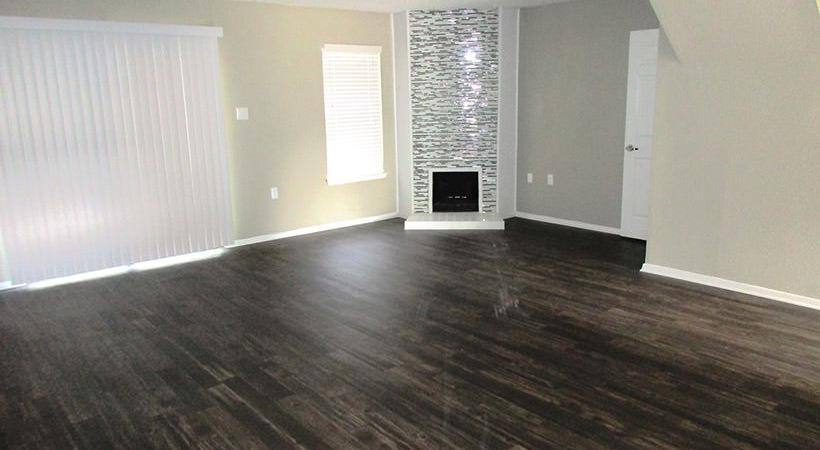 Townhouse for rent at 2900 Matlock Rd, Arlington, TX 76015