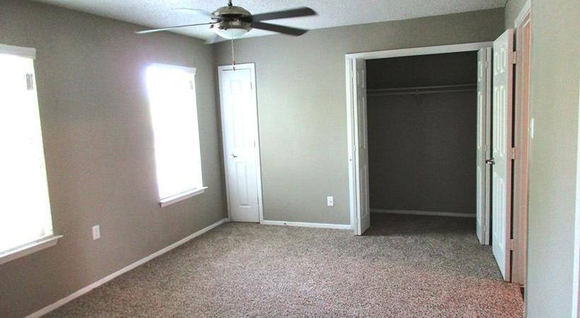 Townhouse for rent at 2900 Matlock Rd, Arlington, TX 76015