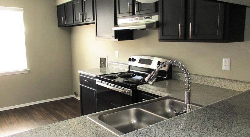 Townhouse for rent at 2900 Matlock Rd, Arlington, TX 76015