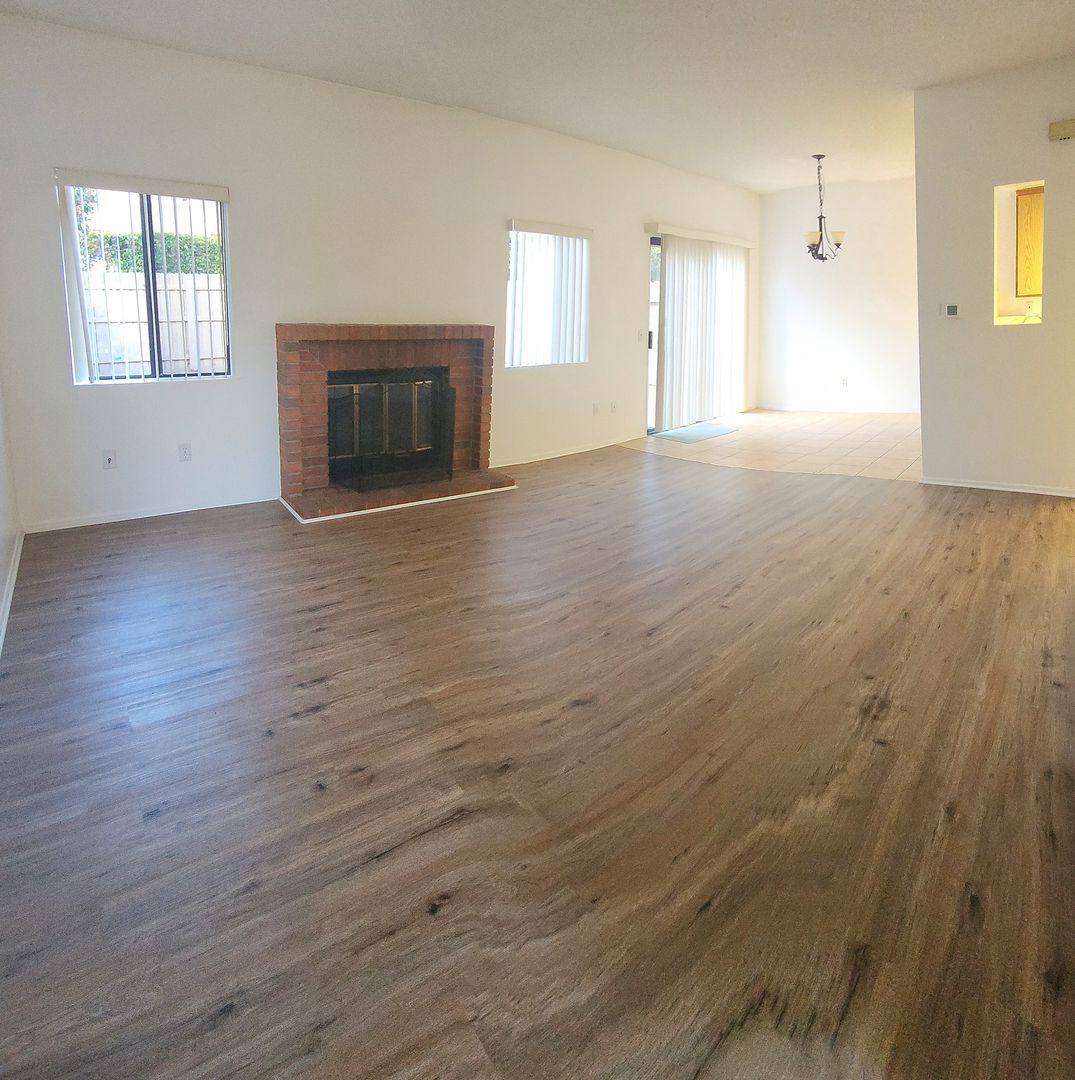 Townhouse for rent at 323 Blackfoot Lane, Ventura, CA 93001