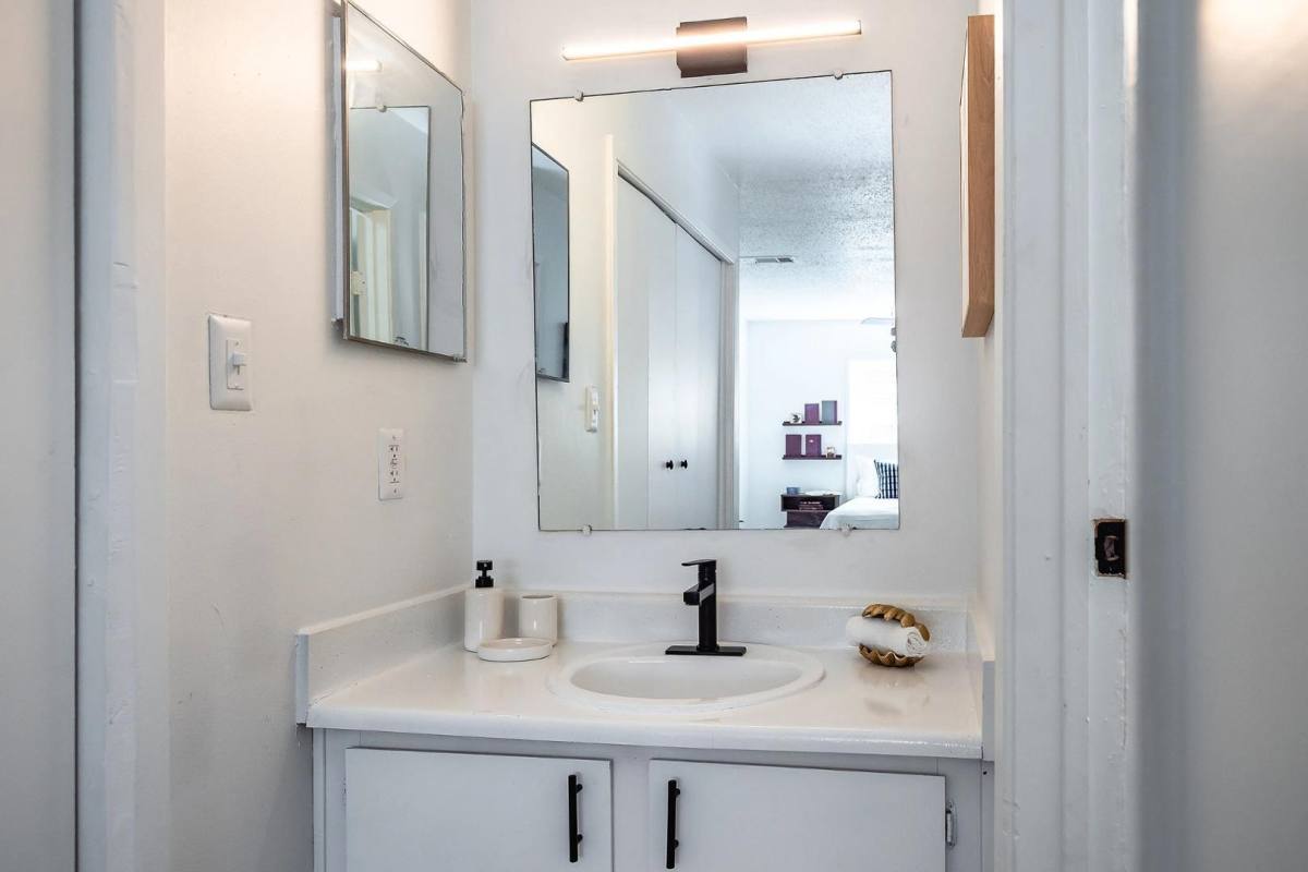 Apartment for rent at The Park at Moss Creek, 5000 Ridgewood Rd, Jackson, MS 39211
