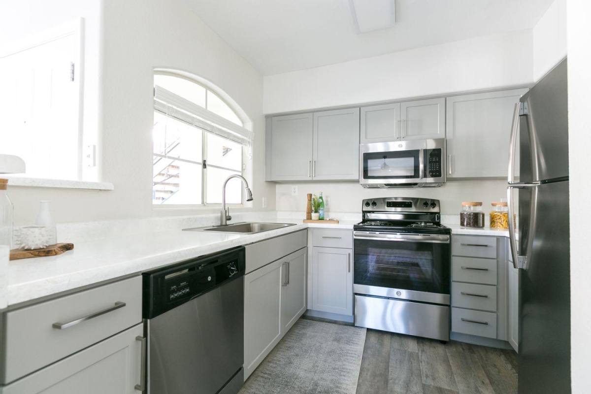 Apartment for rent at 4630 S Lakeshore Dr, Tempe, AZ 85282